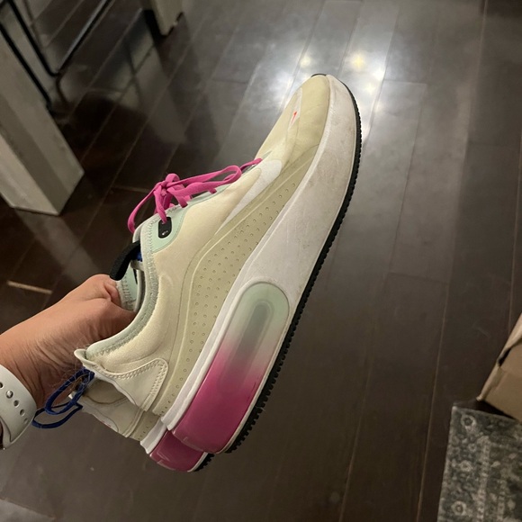 Women’s Size 7 - limited edition air max - Picture 2 of 4